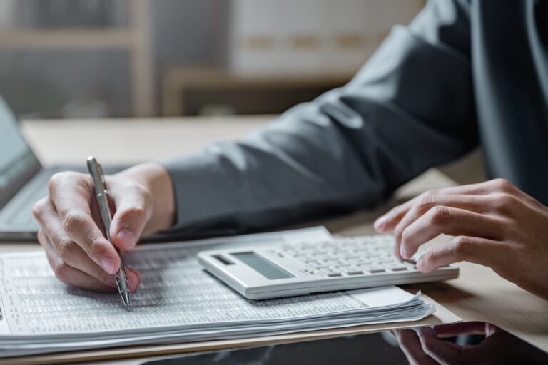 對帳與月結支援 — 業務流程外包與離岸人力資源服務 |Sourcefit