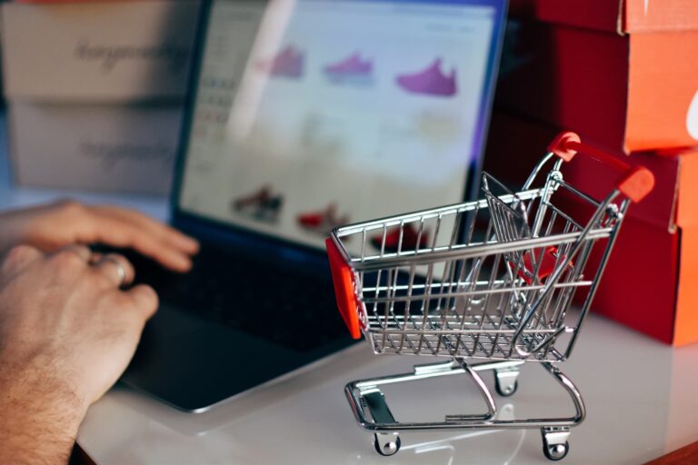 E-Commerce Operations Outsourcing: From Order Management to Customer Support