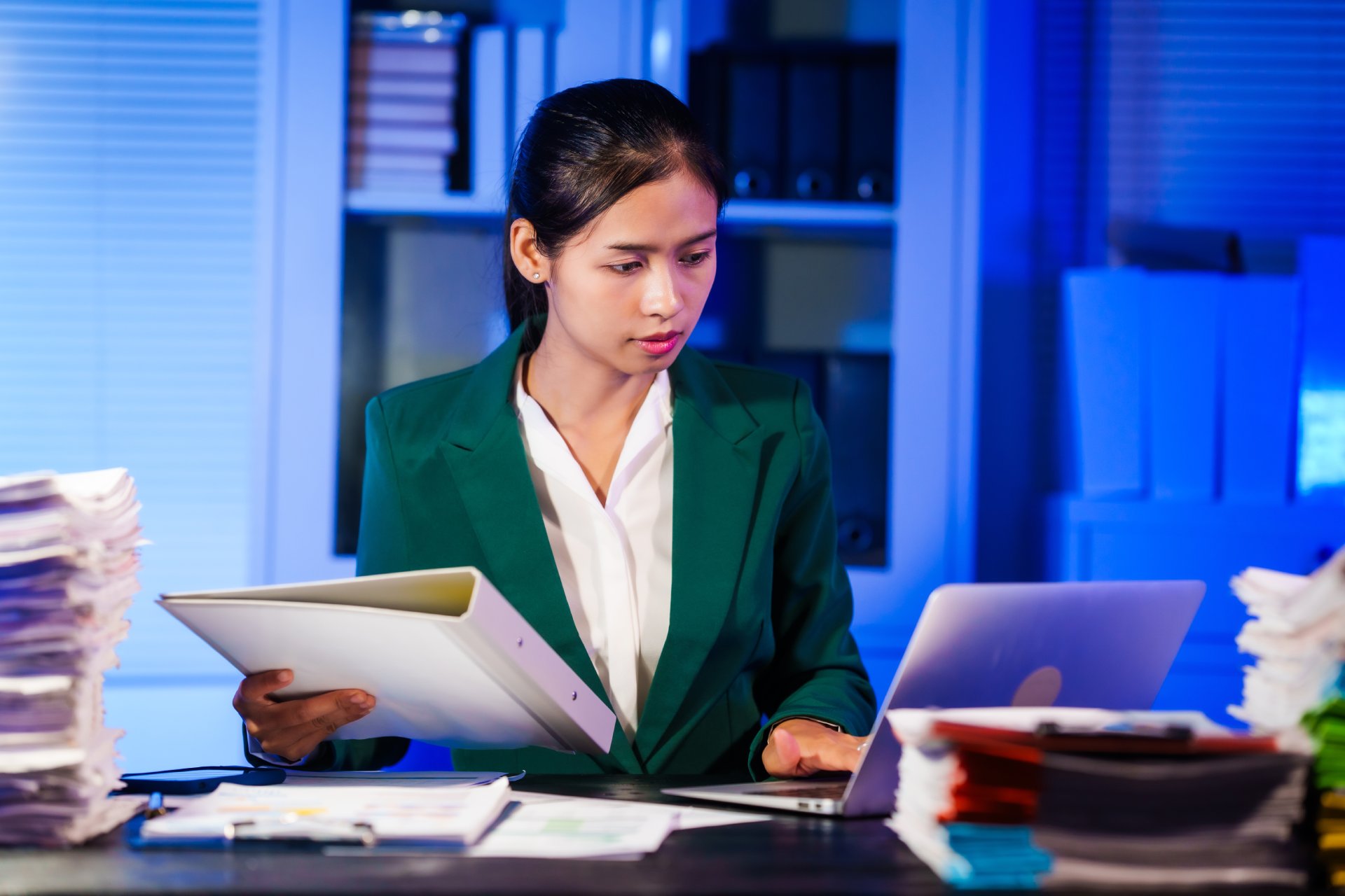 Empregador oficial vs. externalização clássica: qual é a diferença?