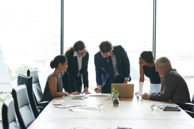 Switching EOR Providers: How to Evaluate the Real Risk